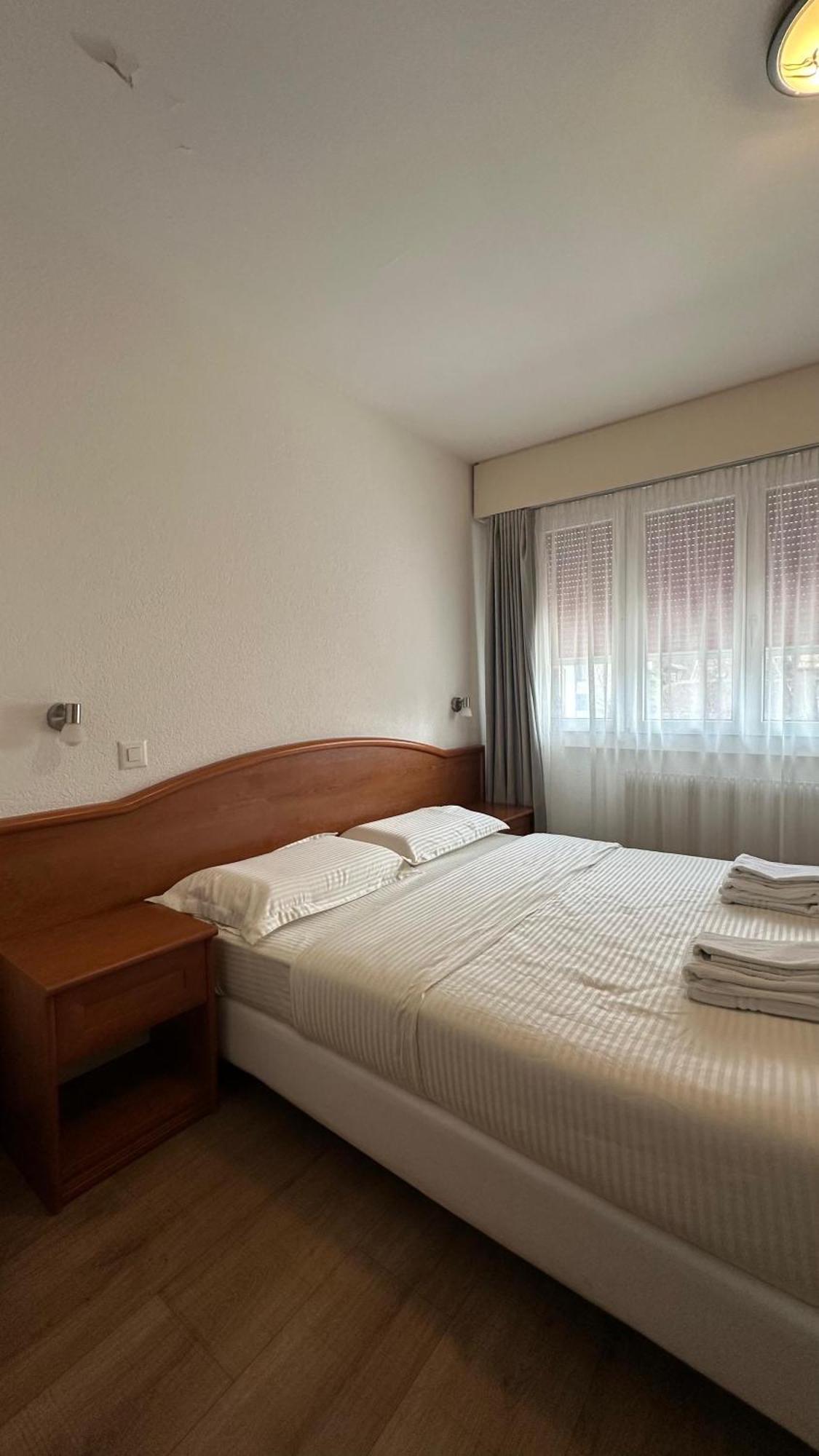 Hotel Du Quai Villeneuve Dış mekan fotoğraf