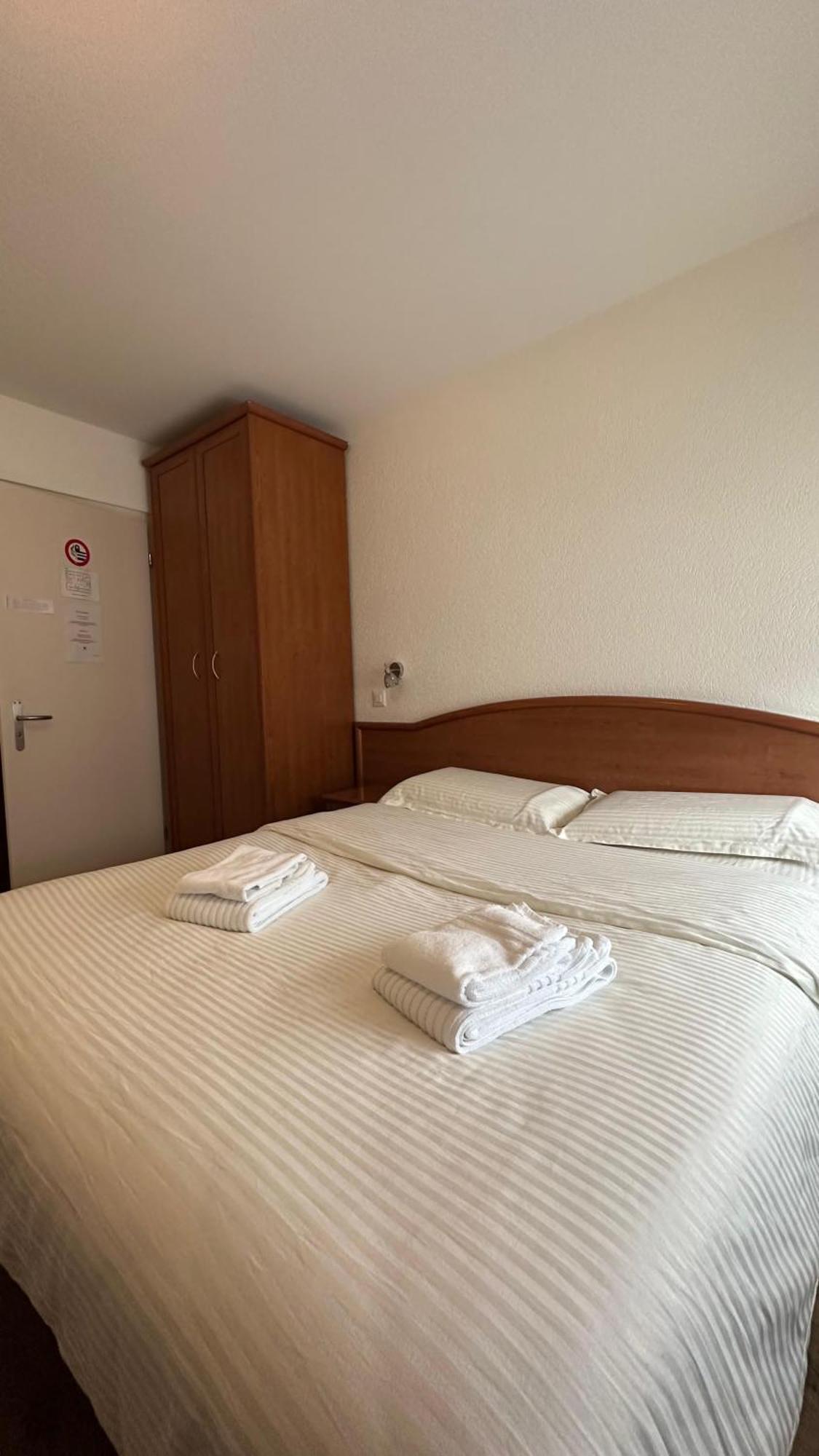 Hotel Du Quai Villeneuve Dış mekan fotoğraf