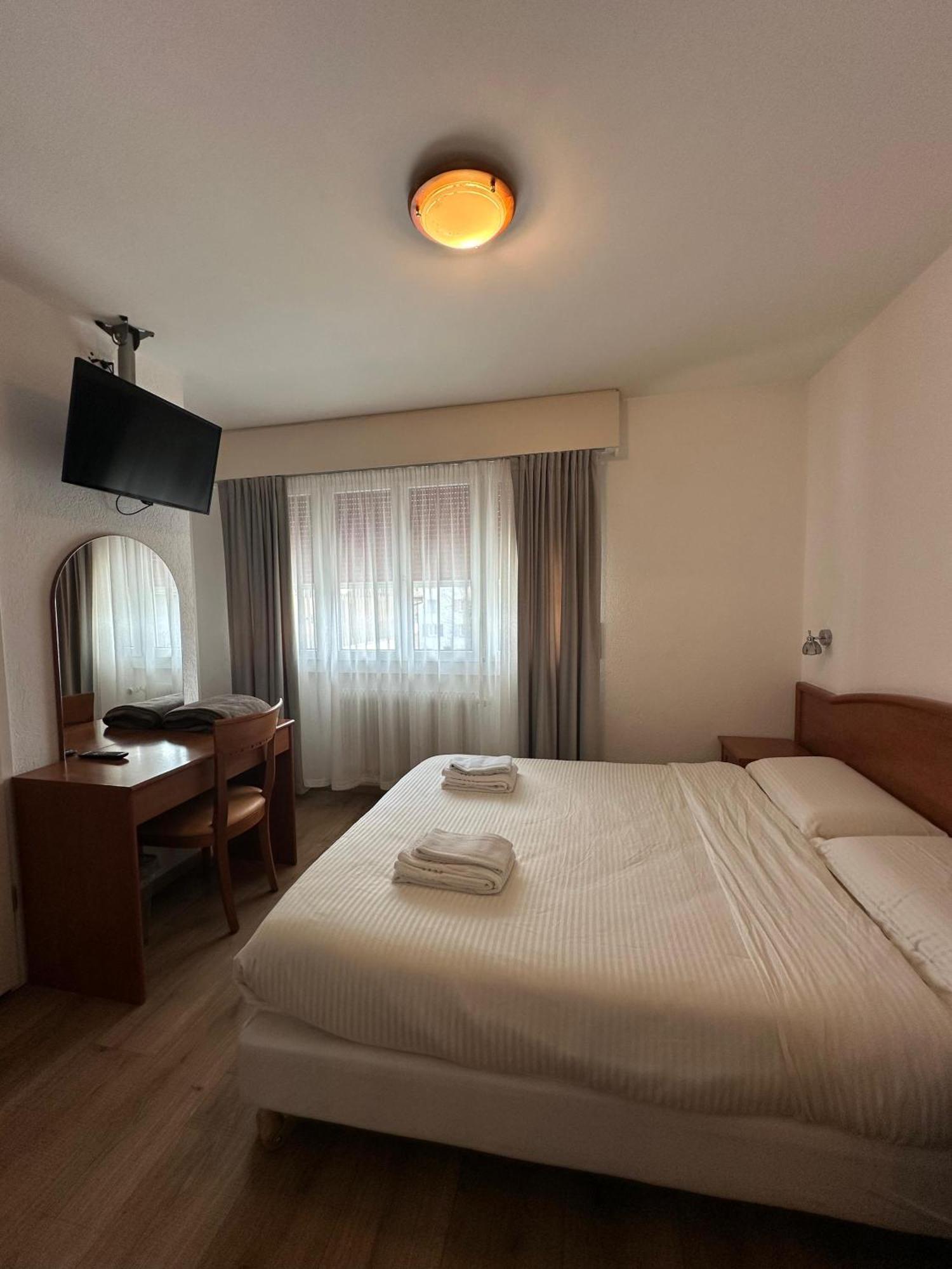 Hotel Du Quai Villeneuve Dış mekan fotoğraf